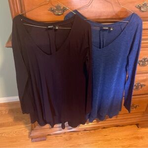 a.n.a Women's V-Neck Long Sleeve Tunic Style Tops - Black and Blue